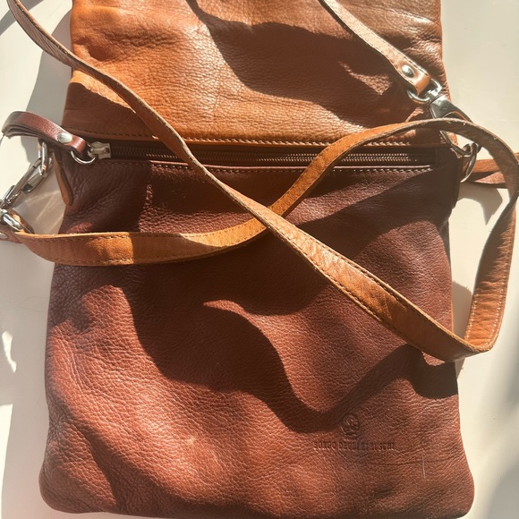 Borgo degle Etruschi Leather Crossbody Bag in Cognac Brown and chocolate brown - Picture 10 of 16